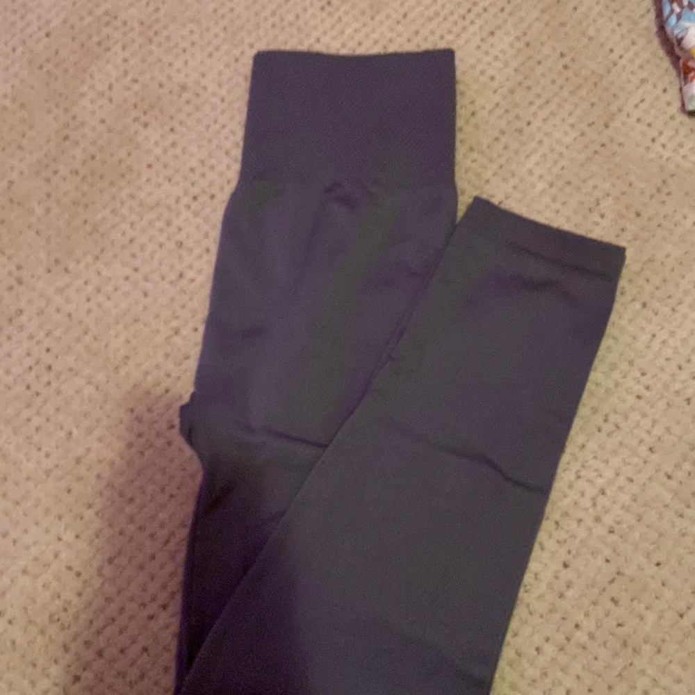 High waist grey leggings with textured top half